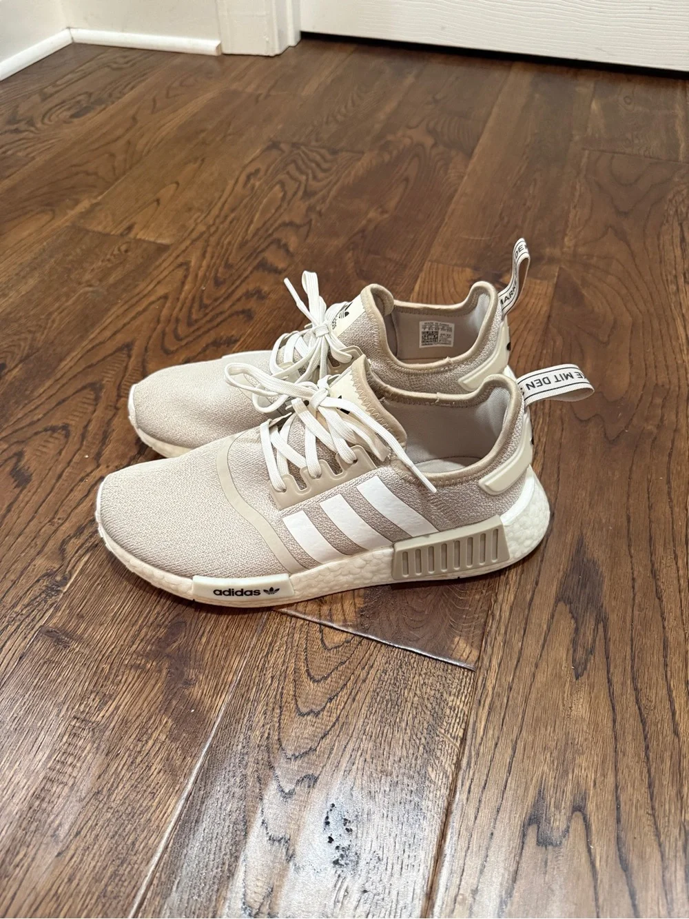 Women’s Adidas shoes size 7